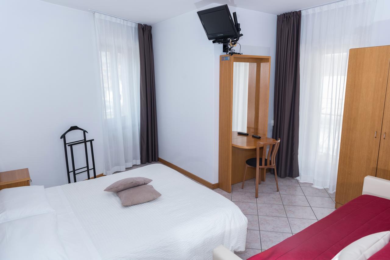 Albergo Ristorante Da Neni موري المظهر الخارجي الصورة